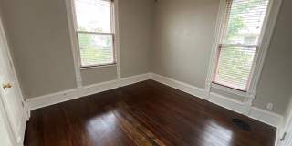 Large House Midtown Gallery 16