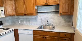 Updated 2 bedroom 1 bath duplex in Eugene!  $200 OFF YOUR FIRST MONTH'S RENT! Gallery 12