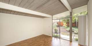 Wonderful Atrium Eichler in the Heart of Greenmeadow Gallery 11