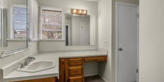 518 E Kelly Avenue Gallery 19