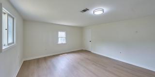 2924 GRACEFIELD Road Gallery 40