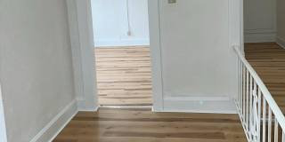 2002 1/2 Shelby Street Gallery 6