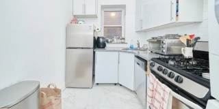 241 E 18th St Gallery 8