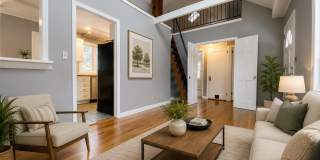 39 7th Street Gallery 1