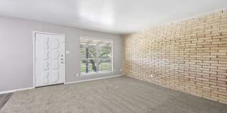 Premier Gardens Apt. Gallery 25