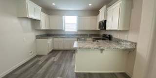 Modern 4 Bedroom 2.5 Bath Home in Gated Winding Meadow Village Gallery 8