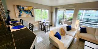 Furnished 2 bedroom Condo with view of Lake Union Gallery 4