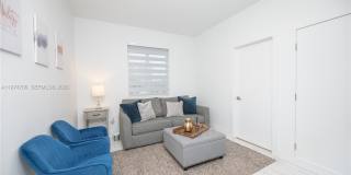 10366 NW 68th Ter Gallery 34