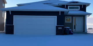 4 Bed 3 Bath Single Family Home Gallery 1