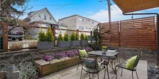 Townhome in the heart of Columbia City — 3 bed, 2.5 bath with a flexible layout Gallery 1
