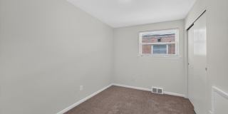 2261 STRAHLE Street Gallery 14