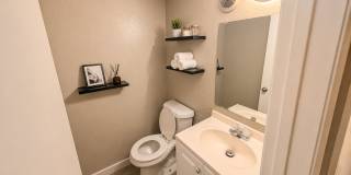 1711 Burton #B  - Spacious 2 bed in very central location. Gallery 11