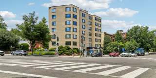 5100 Connecticut Avenue Gallery 22