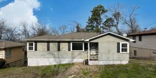 2108 25th Street Gallery 1