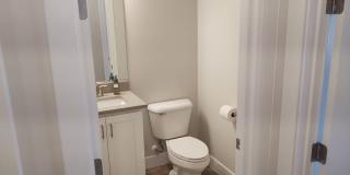 1 Bedroom + Den 1.5 bath 2 Car Garage VIEWS & VIEWS! Gallery 7