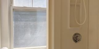 397 Washington St Gallery 18