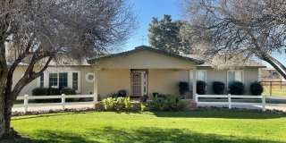 1201 East Catclaw Street Gallery 1