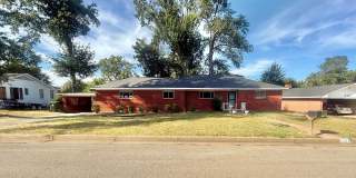 Spacious 3-bed/2-bath! Spacious 3-bed/2-bath! Gallery 1