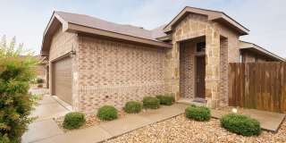 GORGEOUS 3 BEDROOM DUPLEX LOCATED IN BASTROP, TX! Gallery 1
