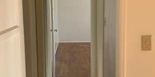 **MOVE-IN DEPOSIT SPECIAL** Lovely 2 Bedroom & 1 Bathroom Gallery 11