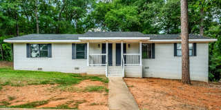 Best of Both Worlds – Renovated 2-Bedroom, 1-Bath Duplex with an Athens Address in Oconee County Gallery 1