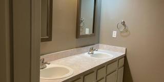 13715 RICHMOND PARK Drive Gallery 7