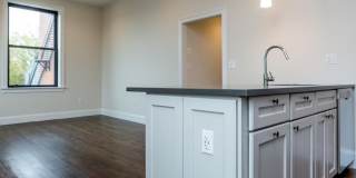 Charming 3 Bedroom-No Broker Fee Gallery 4