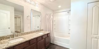 Spacious 4BR Home with Large Fenced Yard & Community Pool Gallery 10