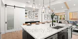 9001 Ventura Street Gallery 44