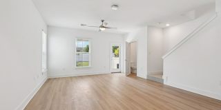 Maggie Towns Gallery 44