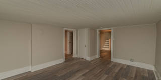 $650- Updated 2 bed/1 bath apartment near Medical Center, with brand-new appliances! Gallery 17