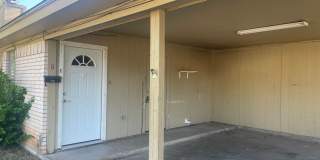 2 bedroom 1 bath duplex! Gallery 1