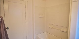 Charming 3 Bedroom in Historical Tower District Gallery 25