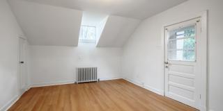 Quaint 1 Bedroom/1 Bathroom Cottage Style Apartment in Richmond ***Available NOW*** Quaint 1 Bedroom/1 Bathroom Cottage Style Apartment in Richmond ***Available NOW*** Gallery 7
