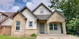 111 Southland St Gallery 1