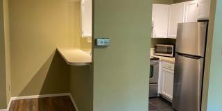 Condo in Pendleton Square Gallery 12