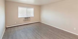 Mason Manor Gallery 14