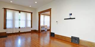 Beautiful 4-Bedroom 2-Bathroom Home Available Now! Gallery 6