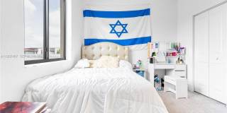 817 NE 211th St Gallery 2