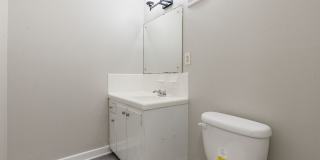 Celeste Manor - 1 Bedroom / 1 Bathroom, Updated Gallery 21
