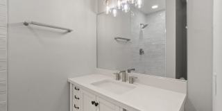 Ready for move in!  Home in water privileged Hillsmere! Gallery 12