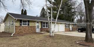 2490 Oakwood Drive Gallery 1