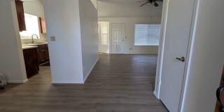 AVAILABLE NOW IN KYRENE AREA OF CHANDLER!!! Gallery 3
