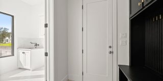 Luxury 5-Bedroom Home on 5 Acres | Pet-Friendly | Flexible Lease Terms Gallery 19