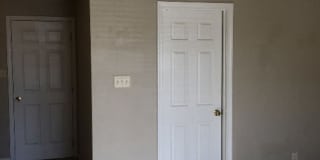 Spacious 3BR Townhome w/ Garage | Great Location Near I-81 Gallery 14