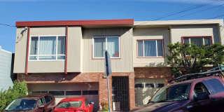 Beautifully Renovated Vintage 2 bedroom 2 bath single-family Home, with Bonus rooms and Great Views! Beautifully Renovated Vintage 2 bedroom 2 bath single-family Home, with Bonus rooms and Great Views! Gallery 1