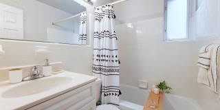 Renaissance Club Gallery 16