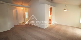 Nice 3bd/2ba House with 2 Car Garage near Bell & Rio Linda Blvd Gallery 6