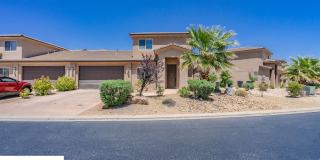 Dog Friendly, Pleasant 4 Bedroom, 2.5 Bathroom Townhome Gallery 1