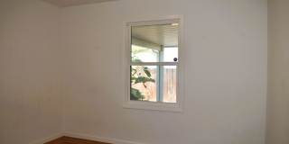 Beautiful 3 Bedroom and 2 Bathroom Home Gallery 19